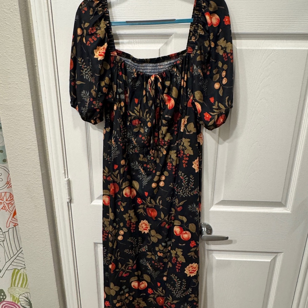 Cider Black Floral Puff Sleeve Dress